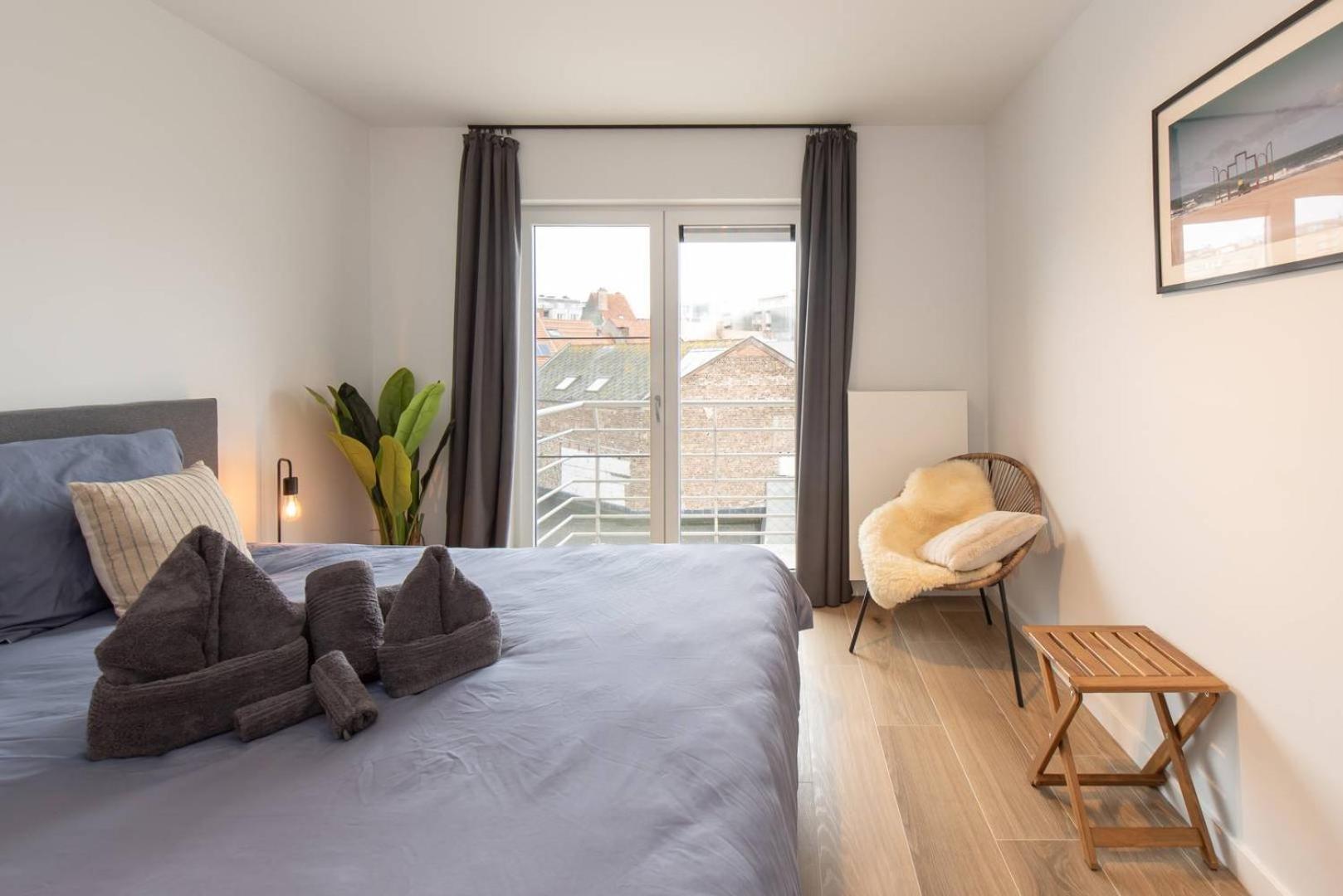 Luxueus, Ruim Appartement Op 350M Van Het Strand Oostende Exterior foto
